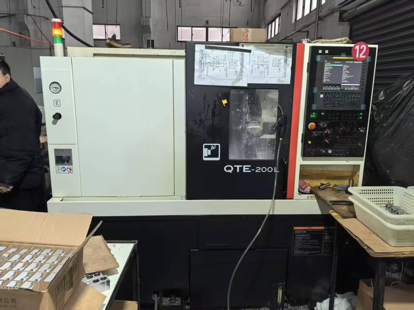 Токарный станок с чпу