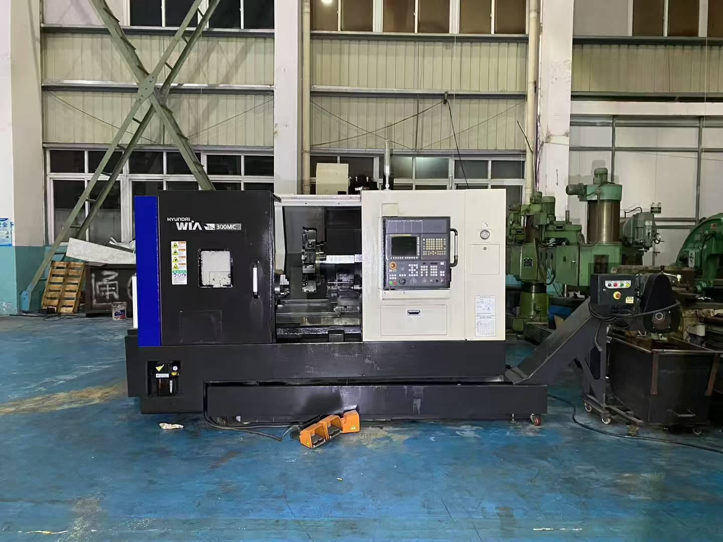 Поворотно-фрезерный обрабатывающий центр