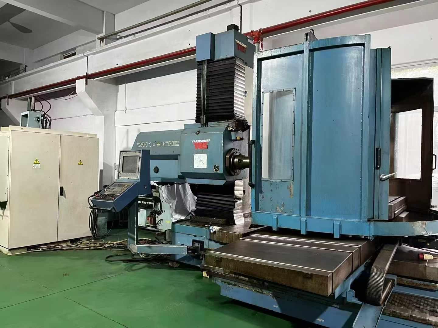 Фрезерная машина с чпу