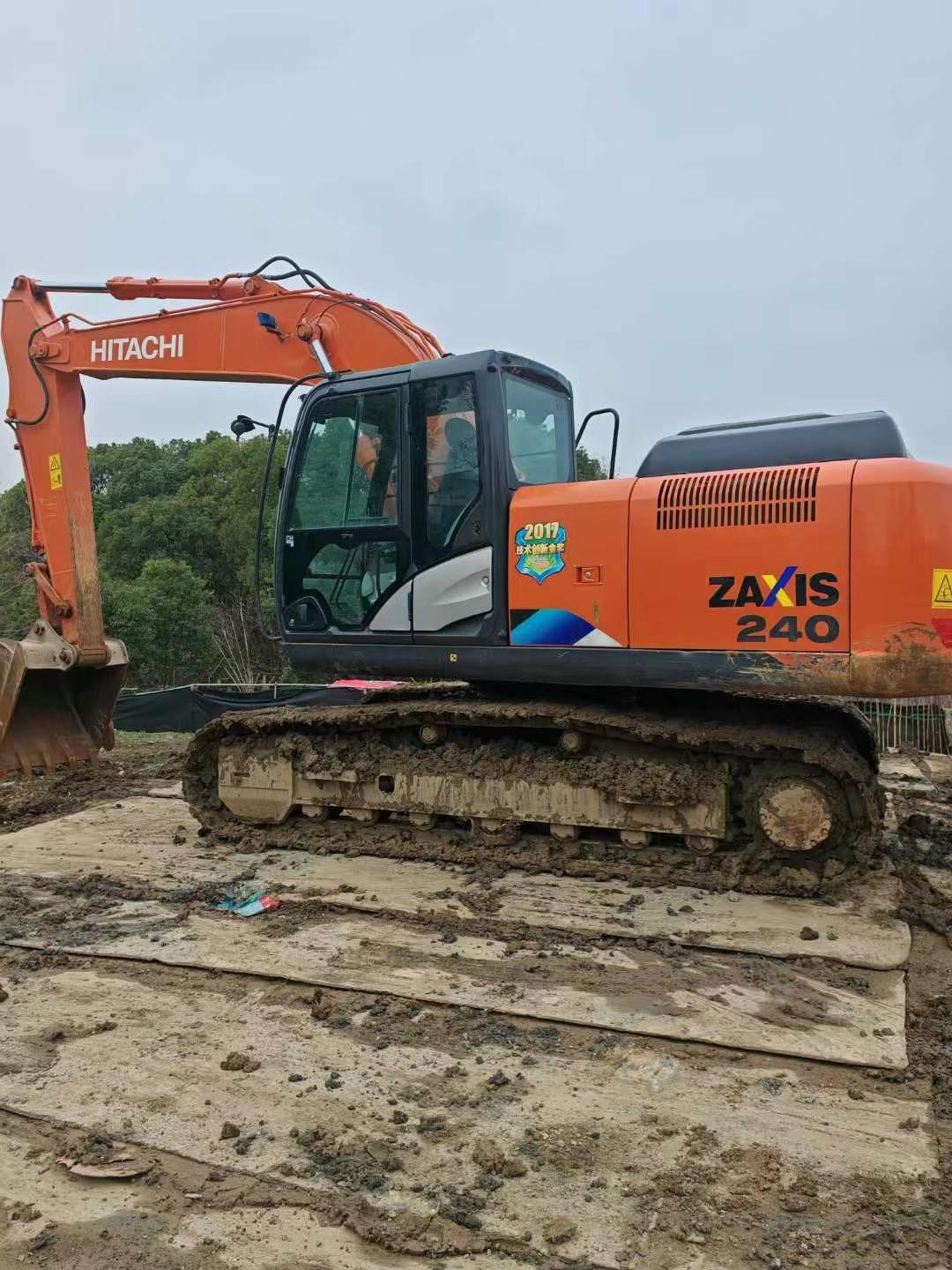 Ползучий экскаватор-каватор