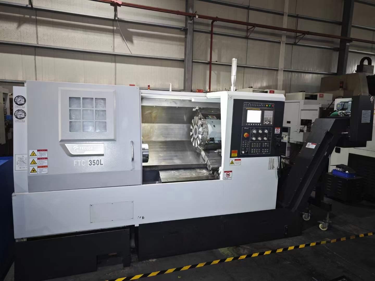 Токарный станок с чпу