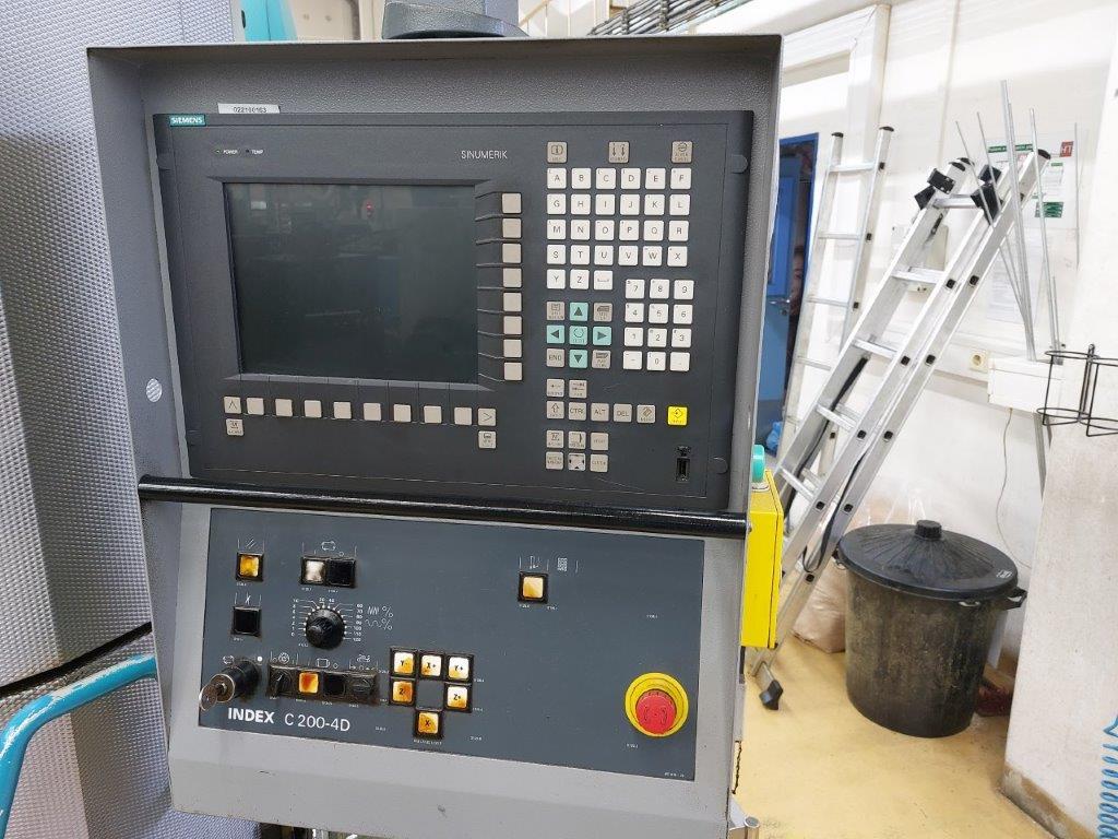 Токарный станок с чпу