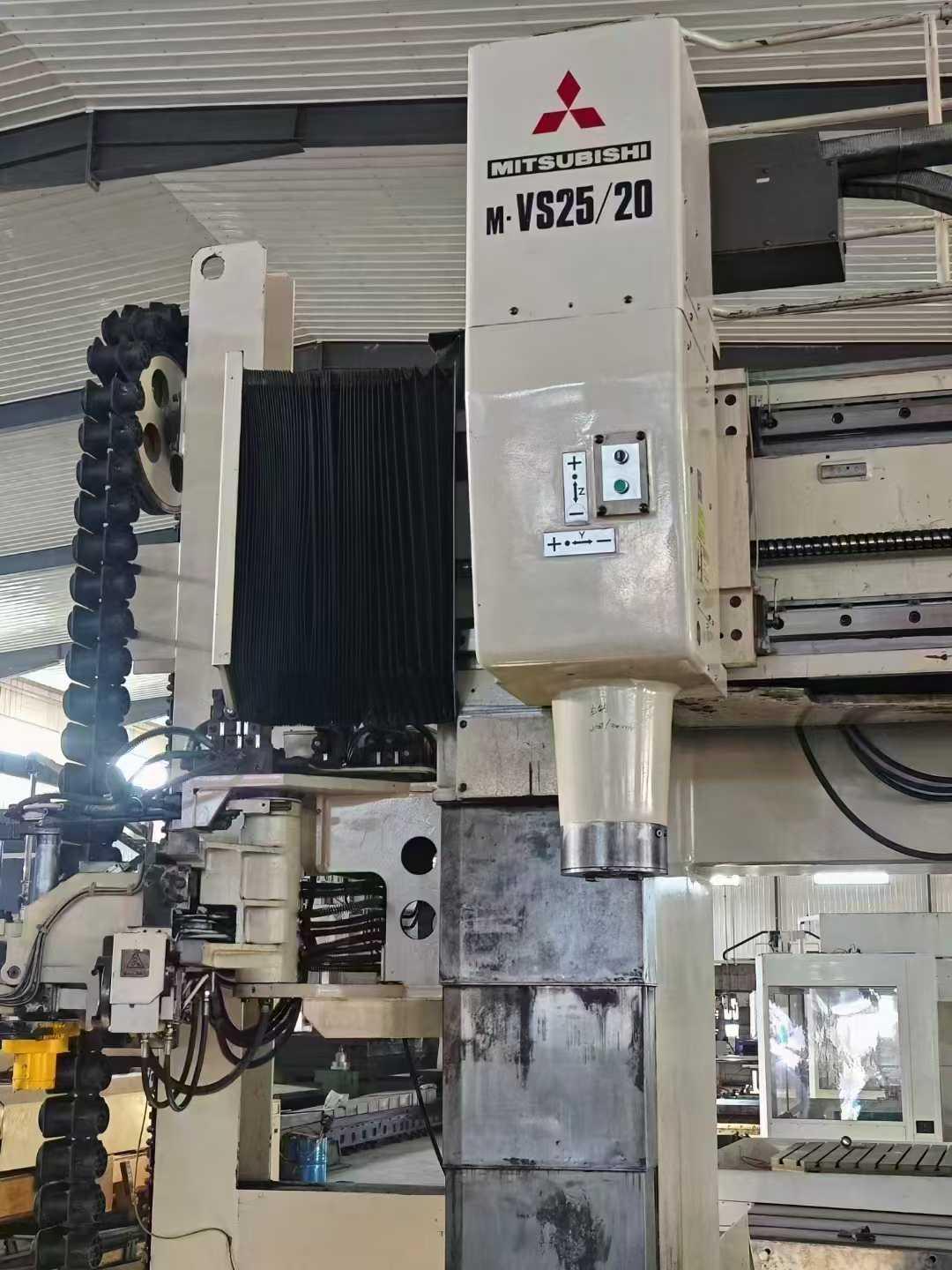 Центр обработки пентахедральных гантри