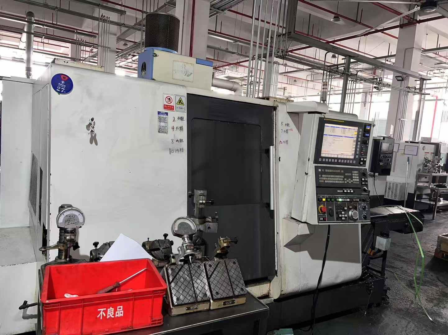 Токарный станок с чпу