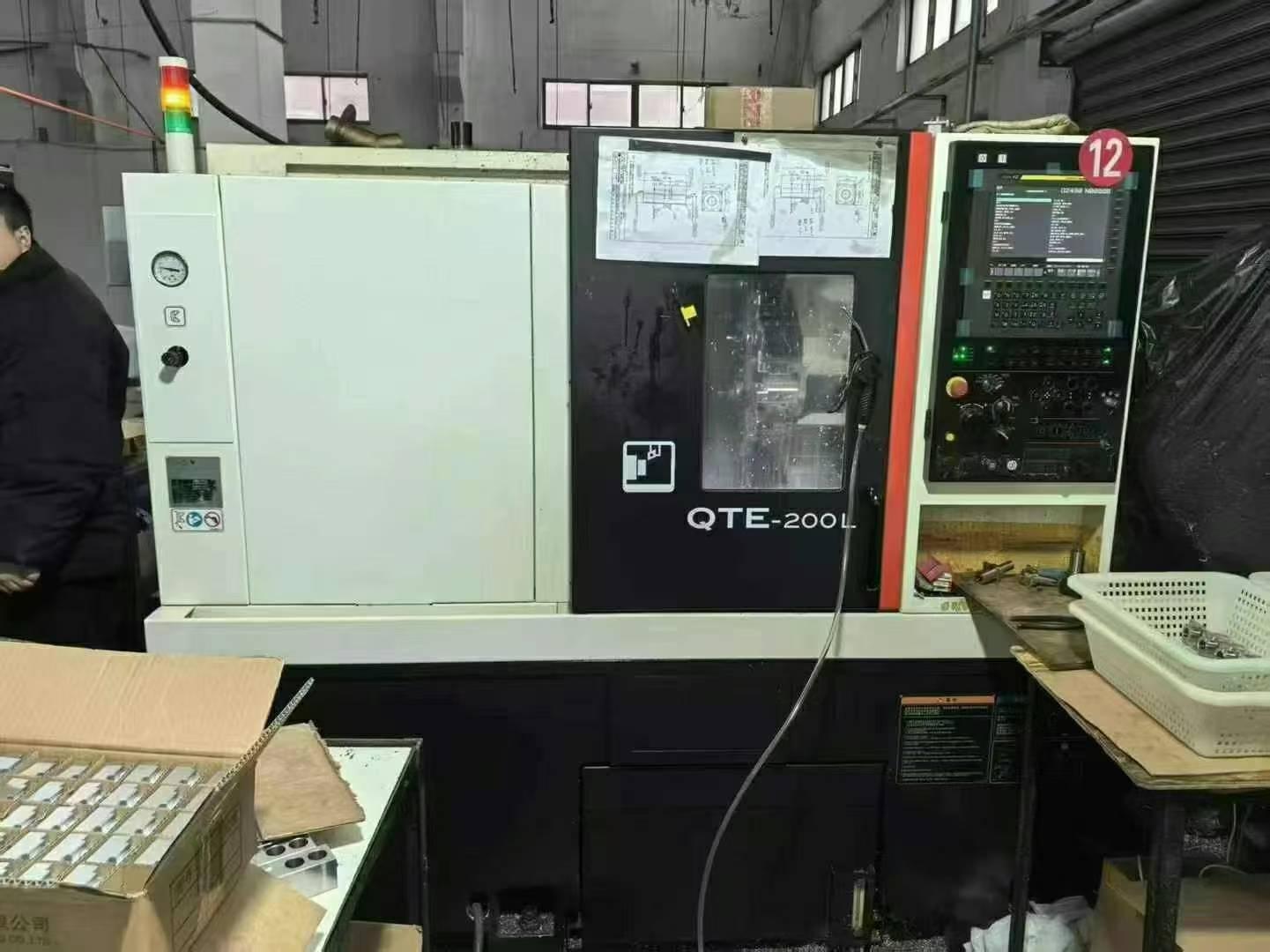 Токарный станок с чпу