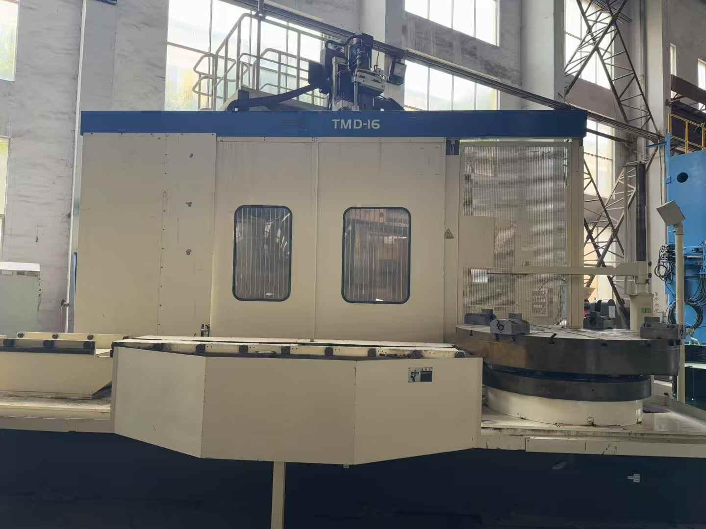 Вертикальный обрабатывающий центр с чпу