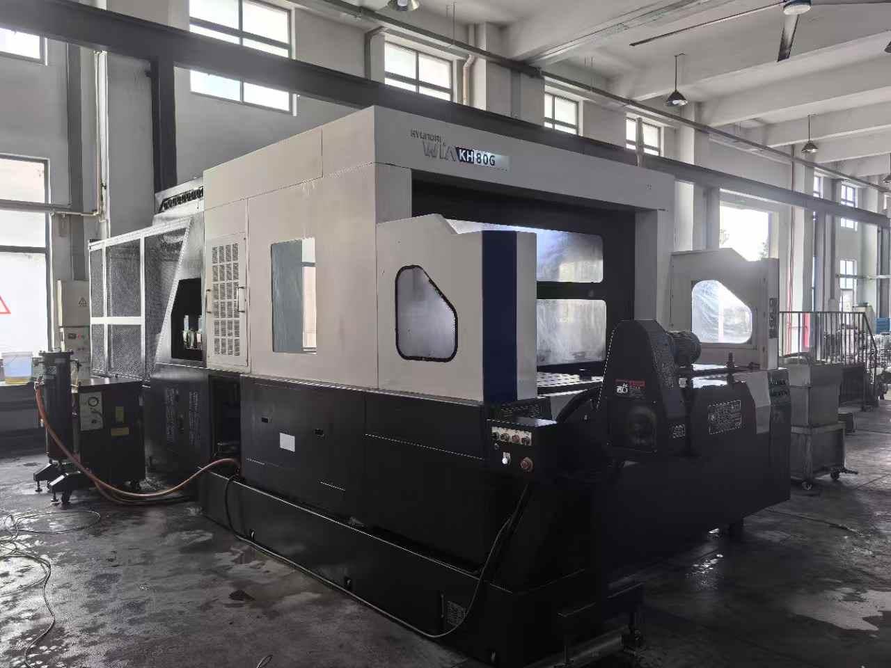 Двухстанционный горизонтальный обрабатывающий центр