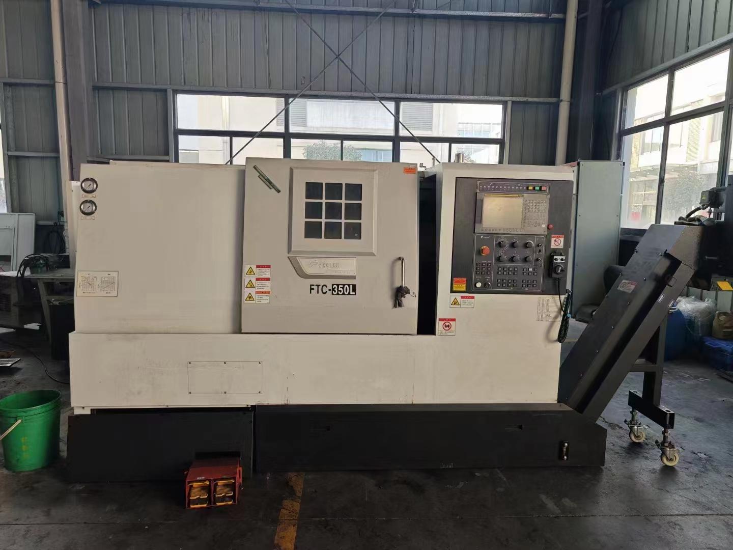 Токарный станок с чпу