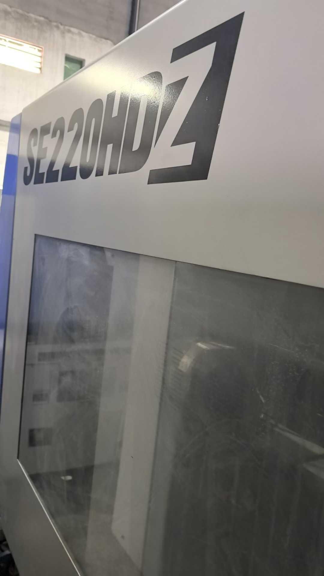 Полностью электрическая машина для впрыска пластика