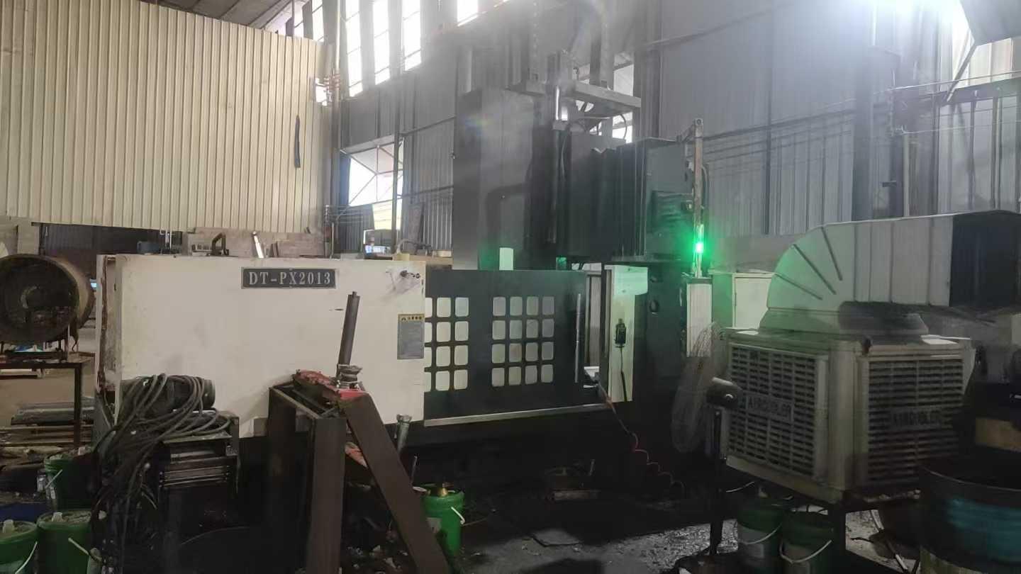 Фрезерная машина с чпу