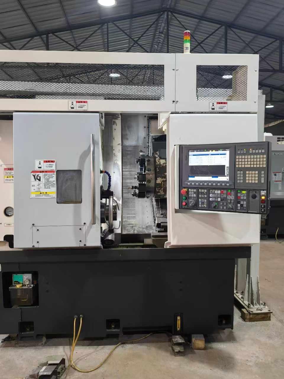 Токарный станок с чпу