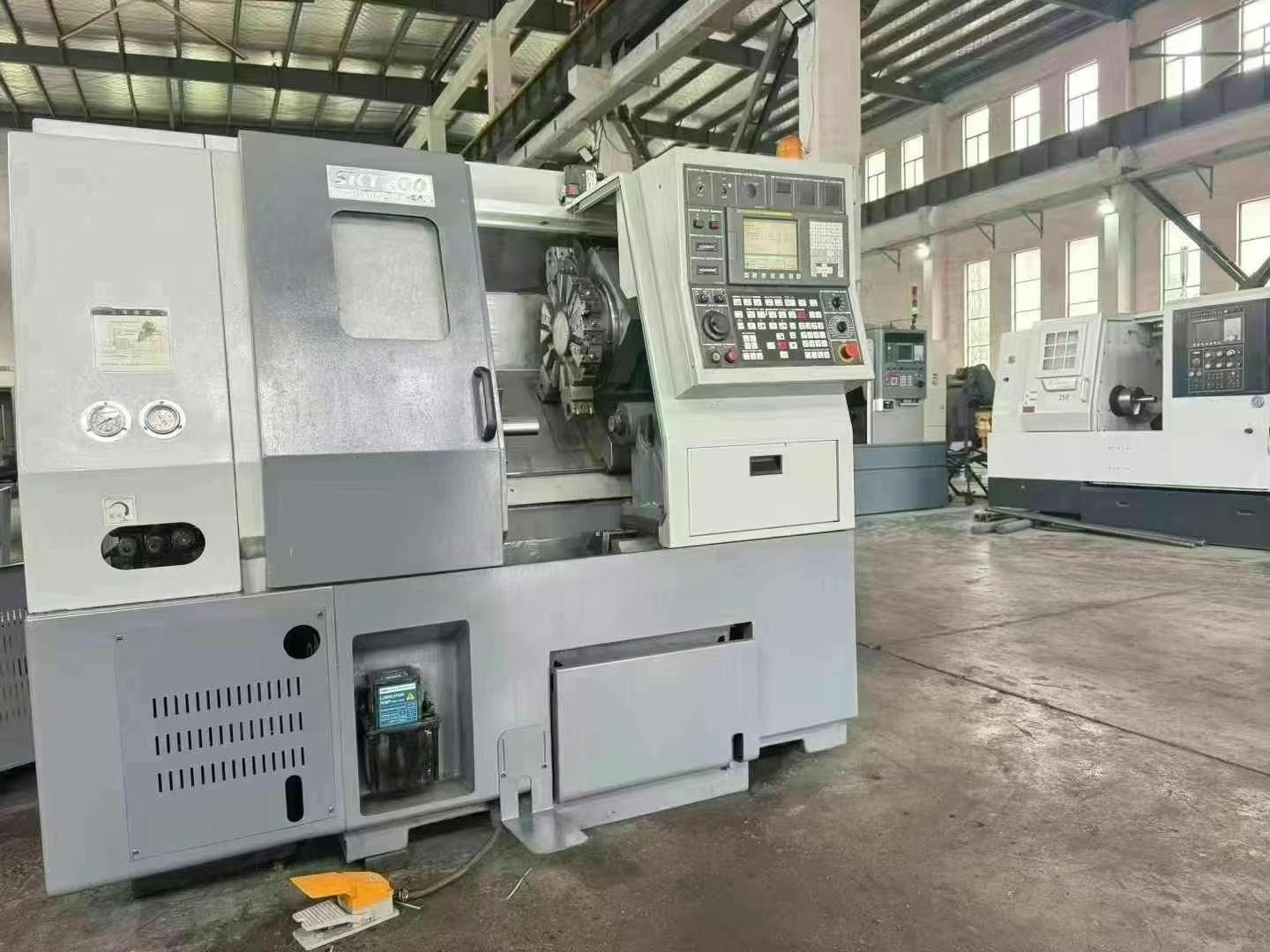 Токарный станок с чпу