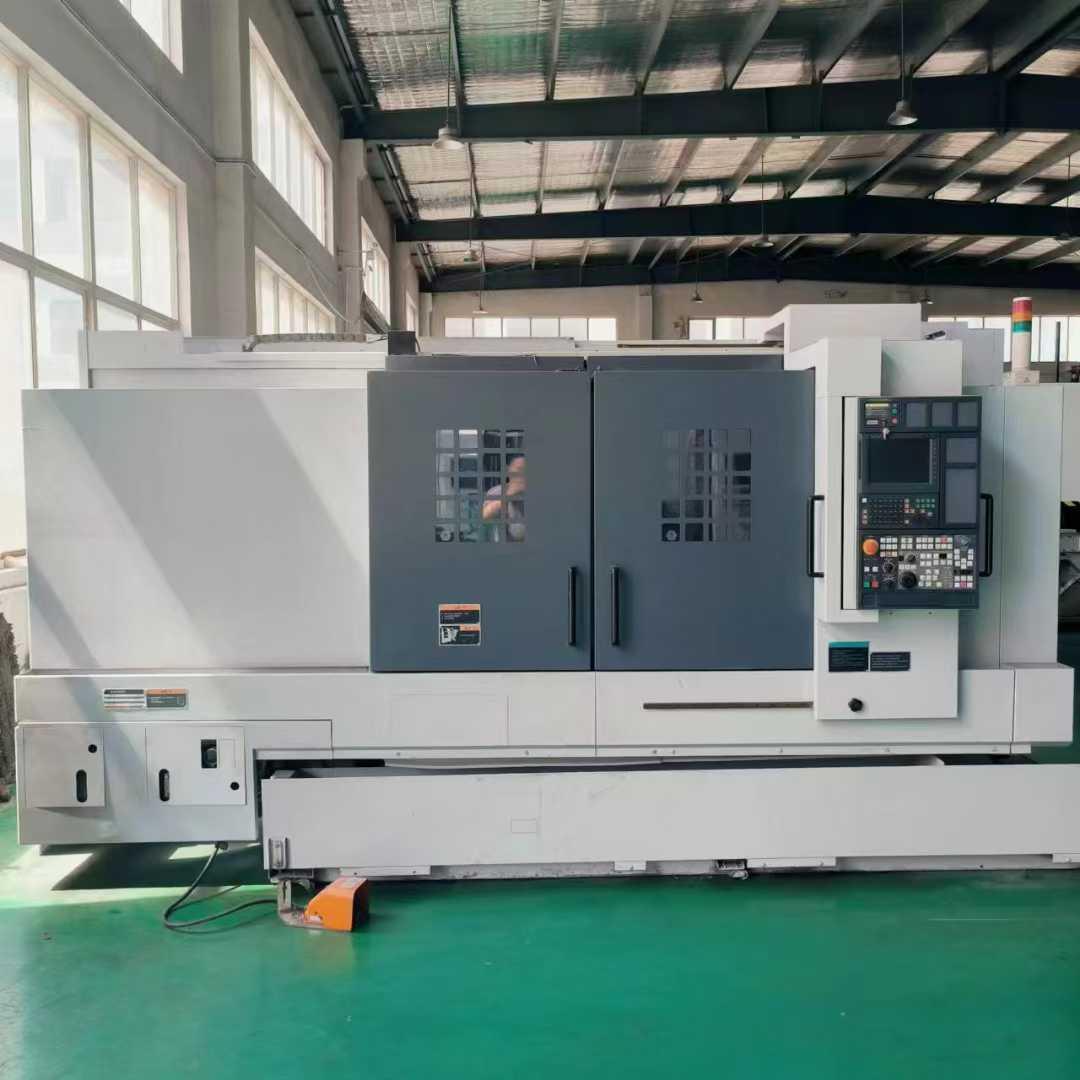 Токарный станок с чпу