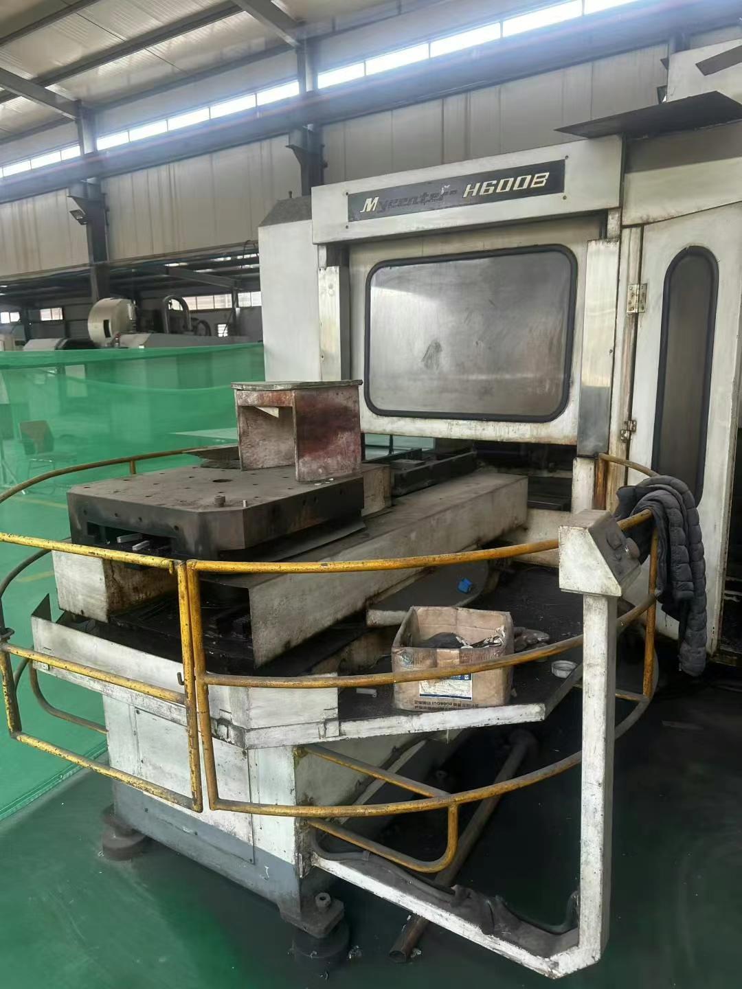 Двухстанционный горизонтальный обрабатывающий центр