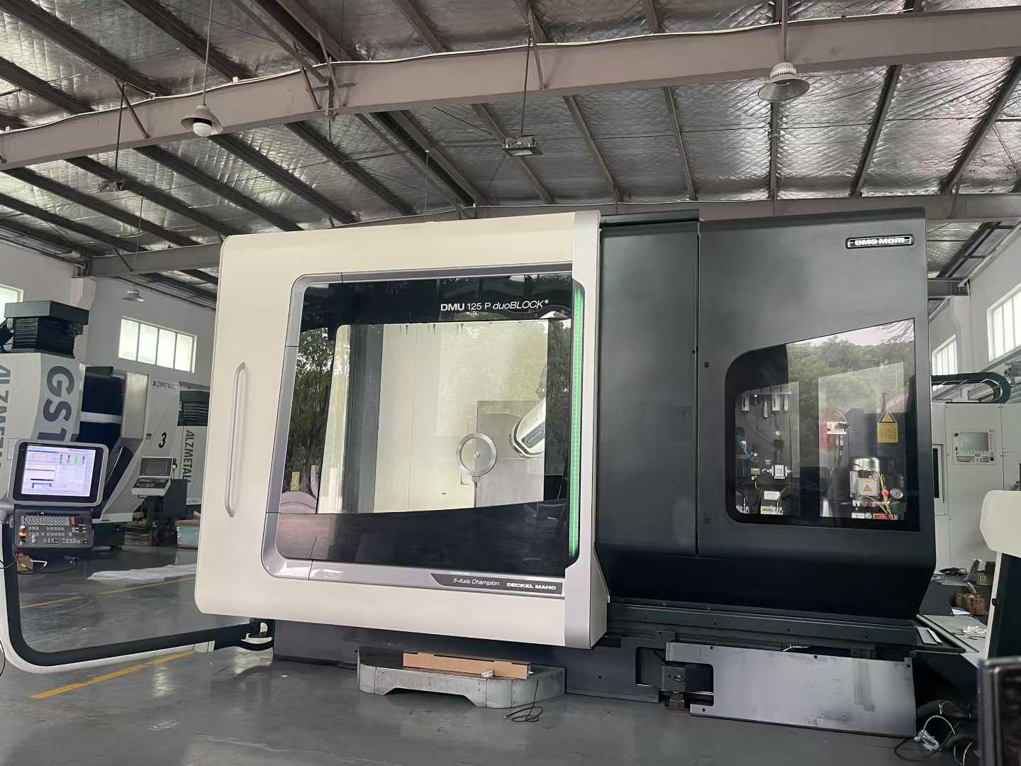 5 осевой обрабатывающий центр