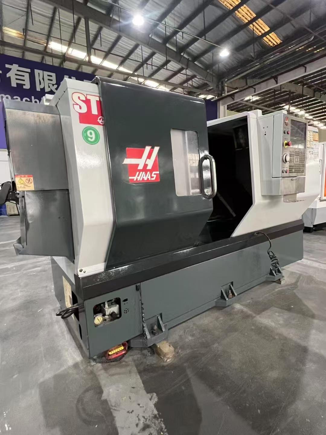 Токарный станок с чпу