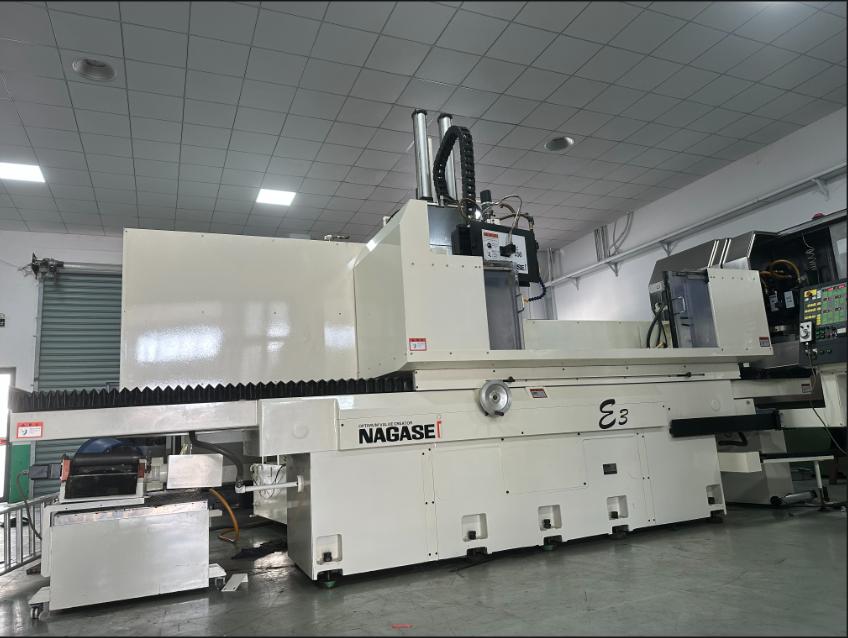 Шлифовальный станок для обработки поверхностей