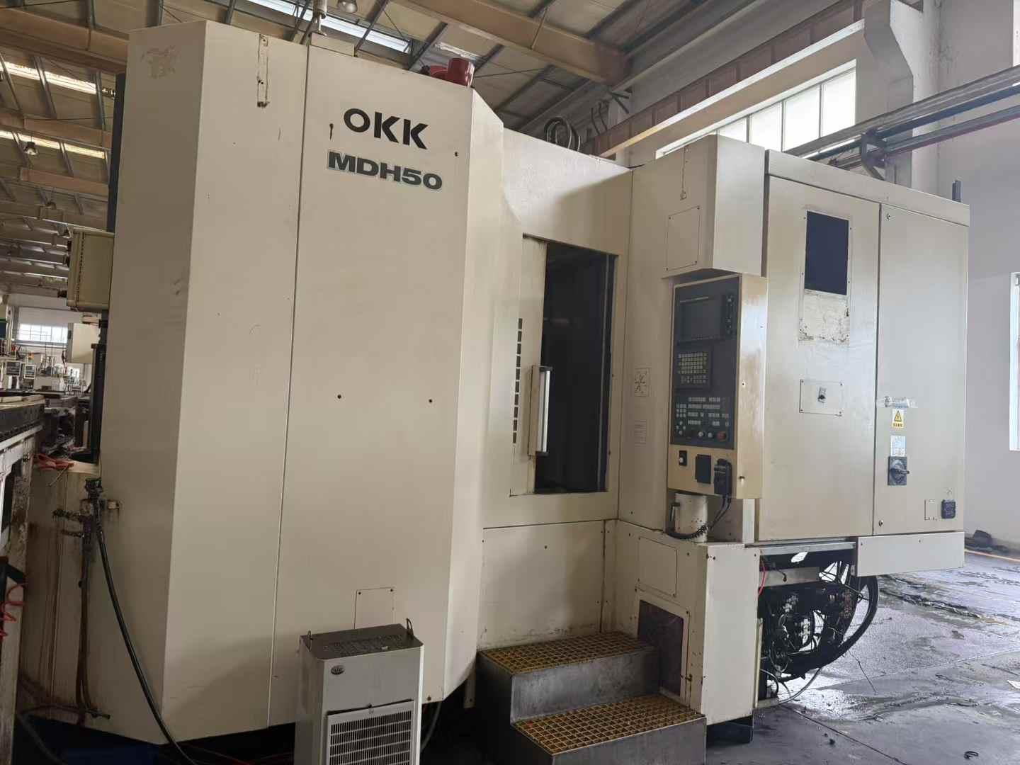 Двухстанционный горизонтальный обрабатывающий центр