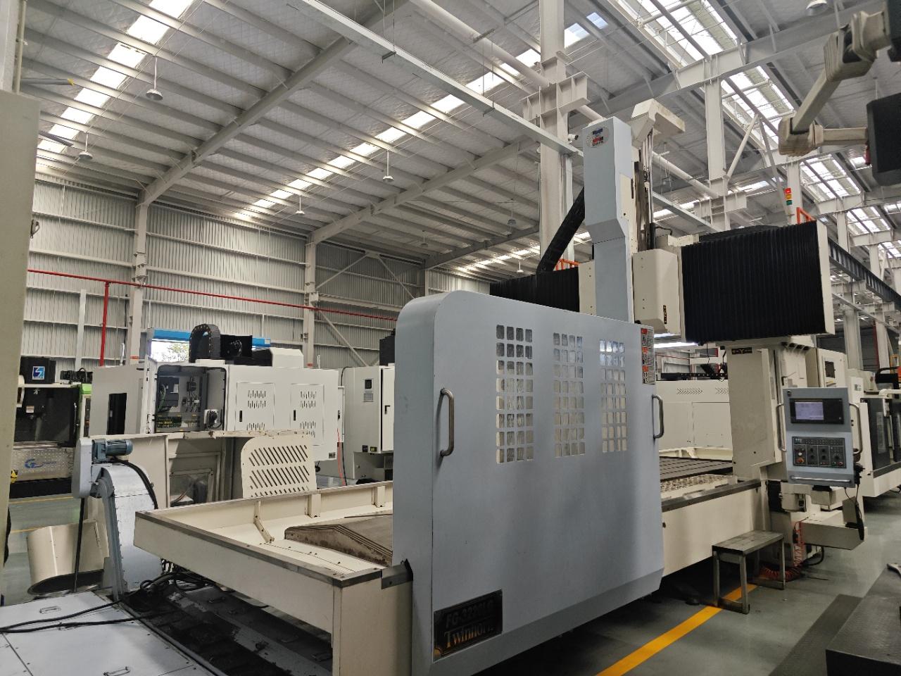 Гантри обрабатывающий центр