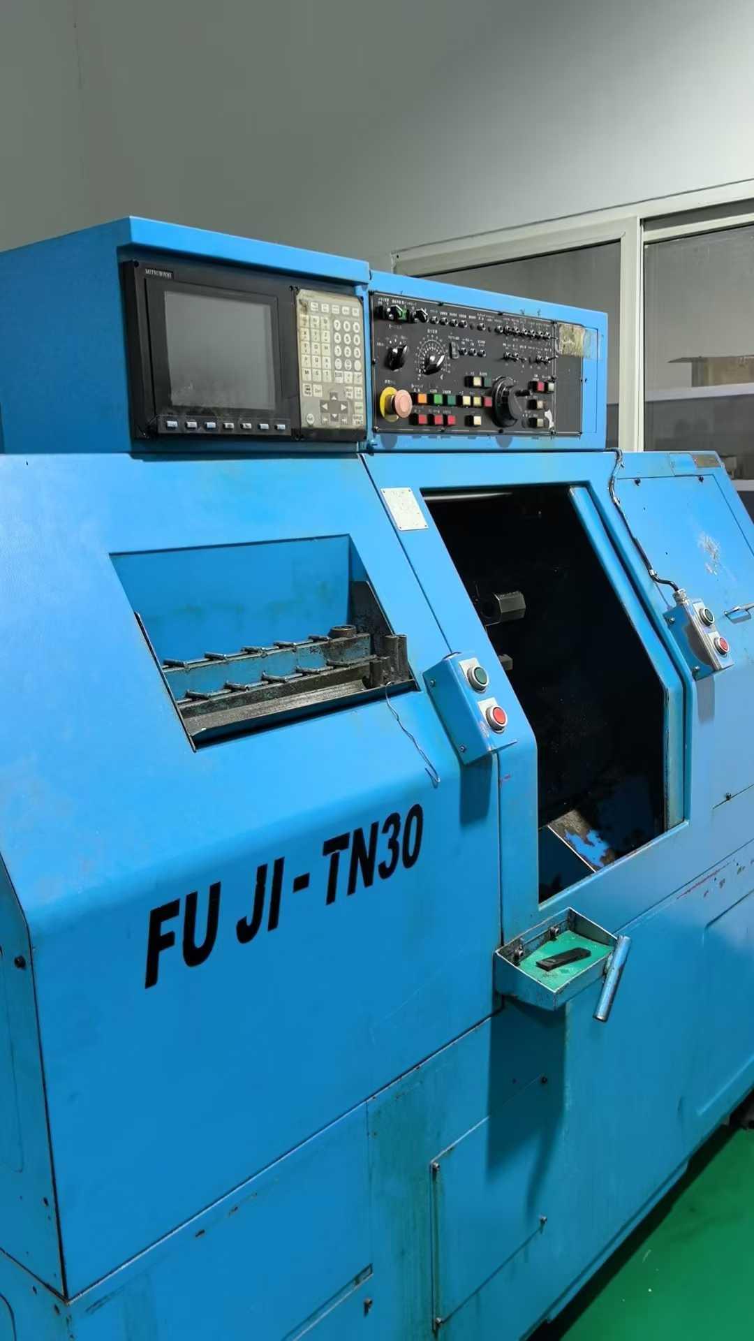 Токарный станок с чпу