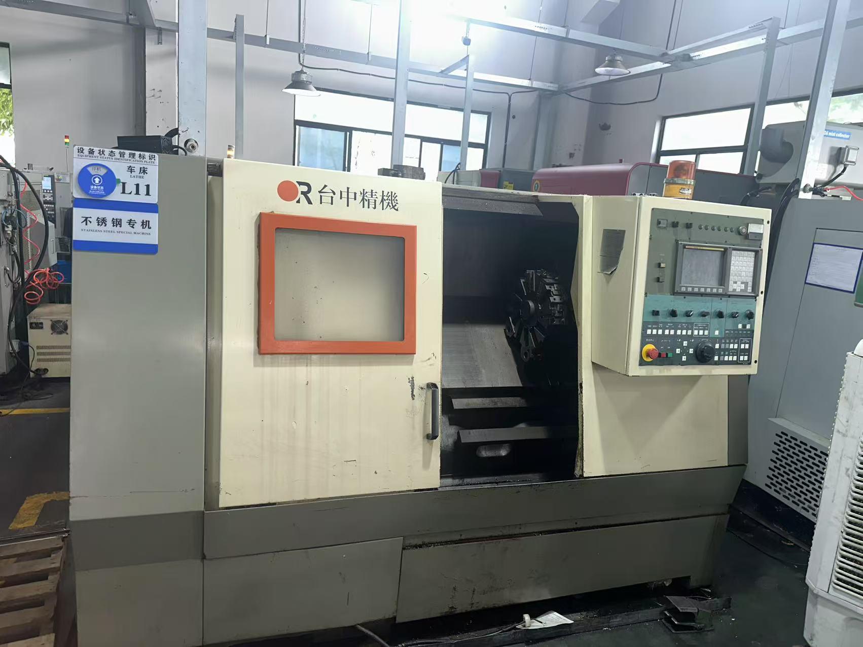 Токарный станок с чпу