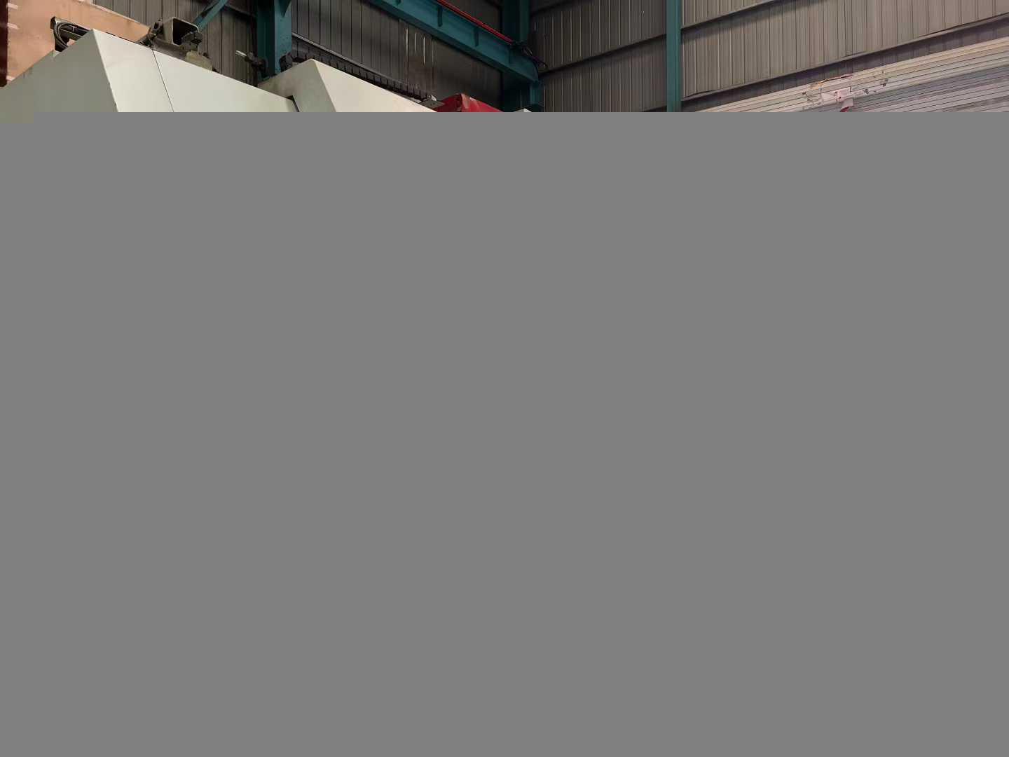 Поворотно-фрезерный обрабатывающий центр