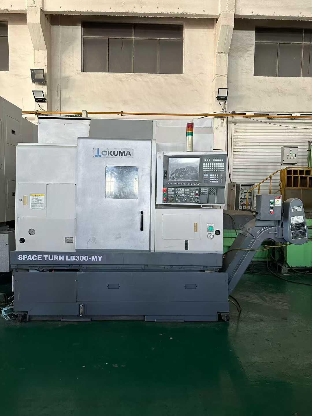 Поворотно-фрезерный обрабатывающий центр