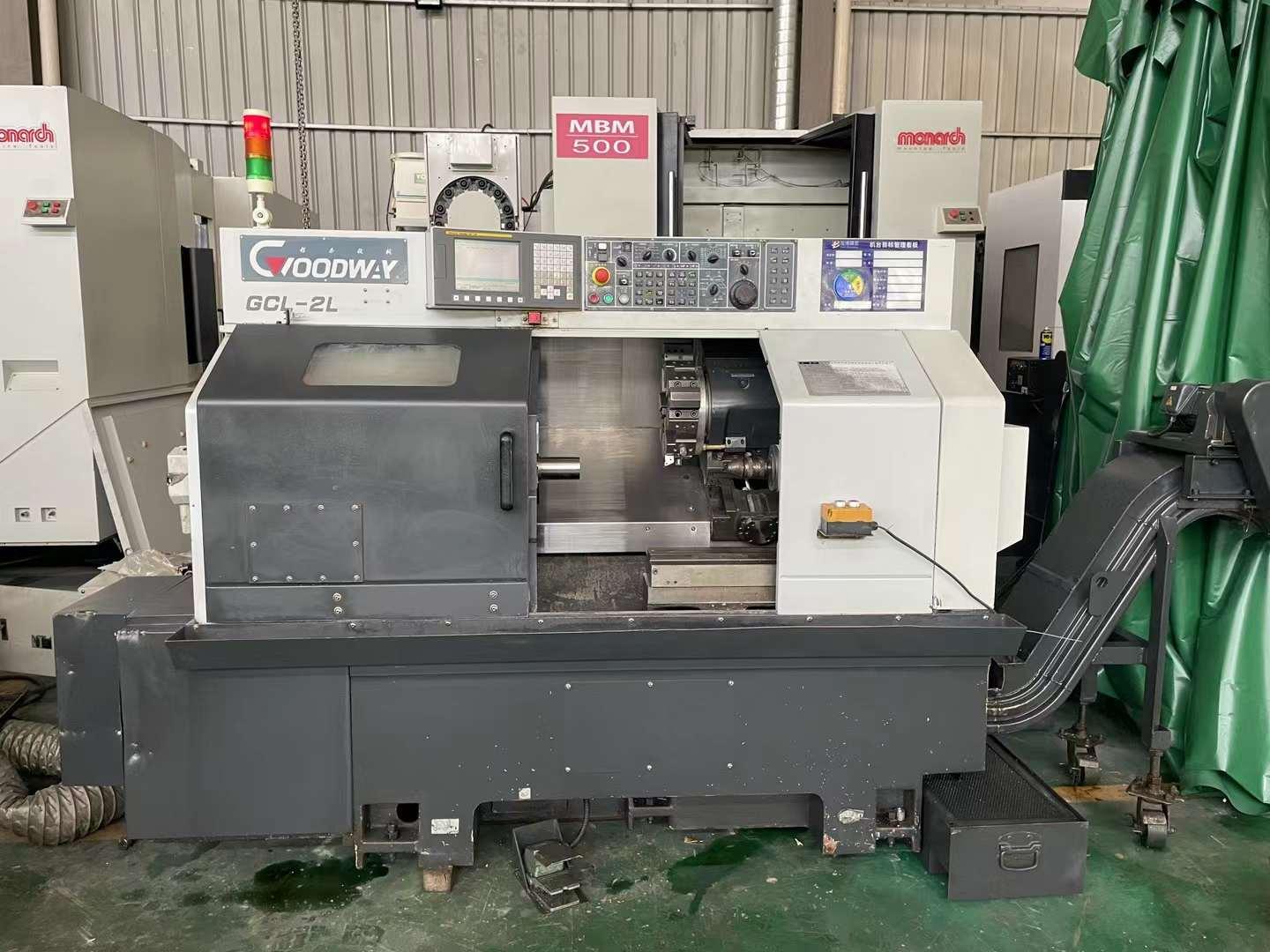 Поворотно-фрезерный обрабатывающий центр