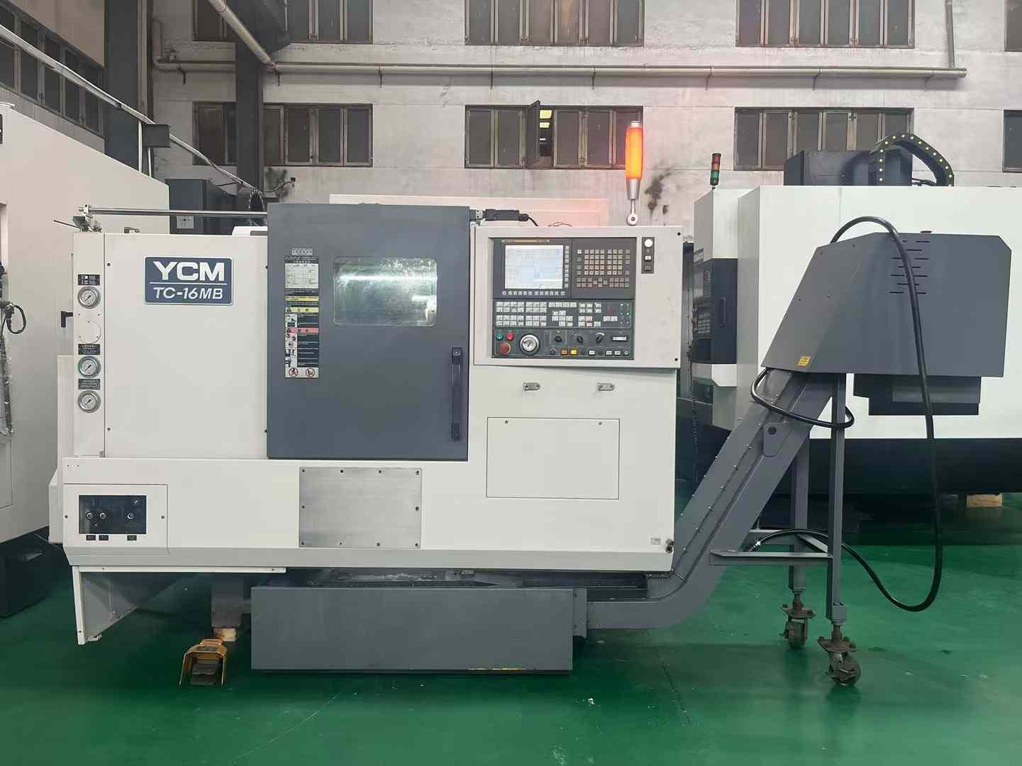 Токарный станок с чпу