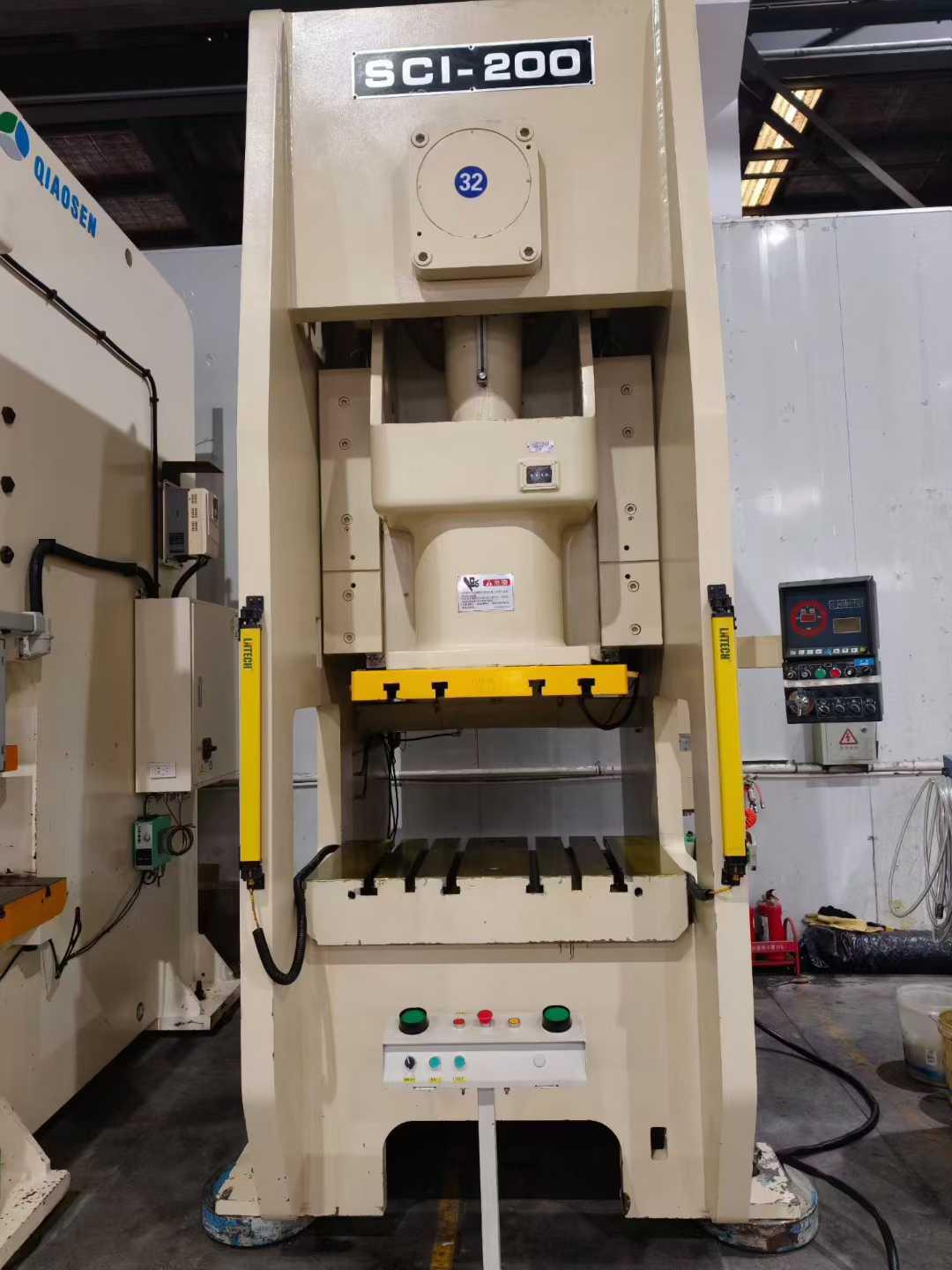 Одноточечный ударный пресс