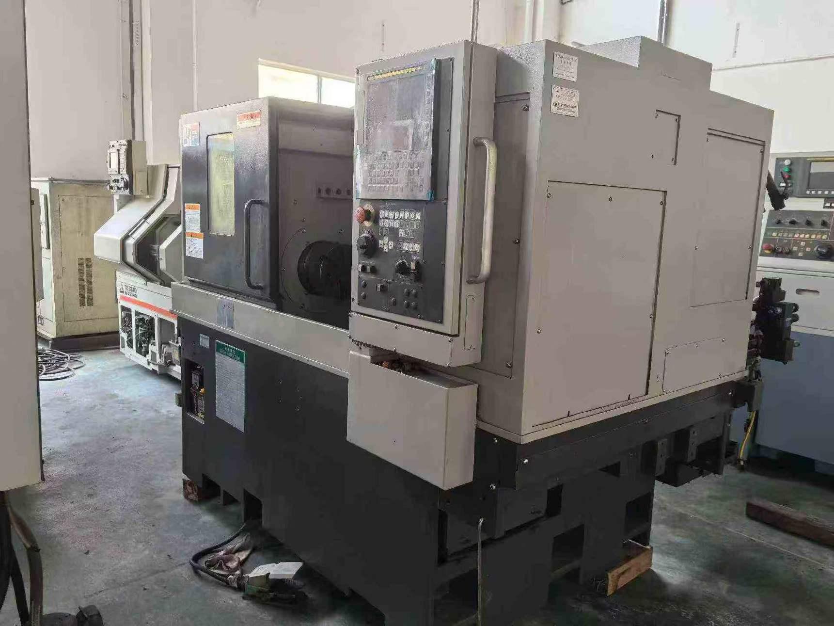 Токарный станок с чпу