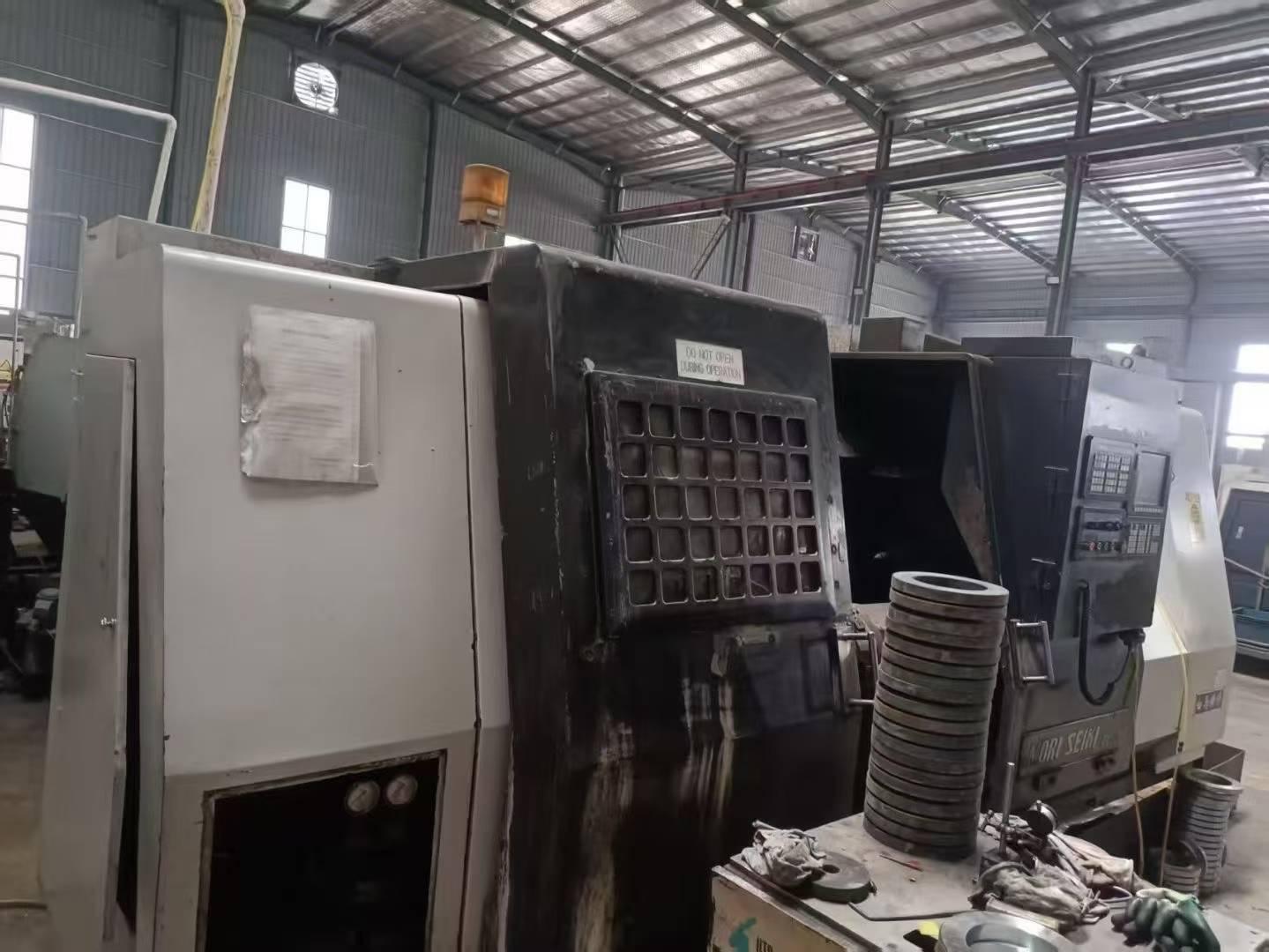 Поворотно-фрезерный обрабатывающий центр