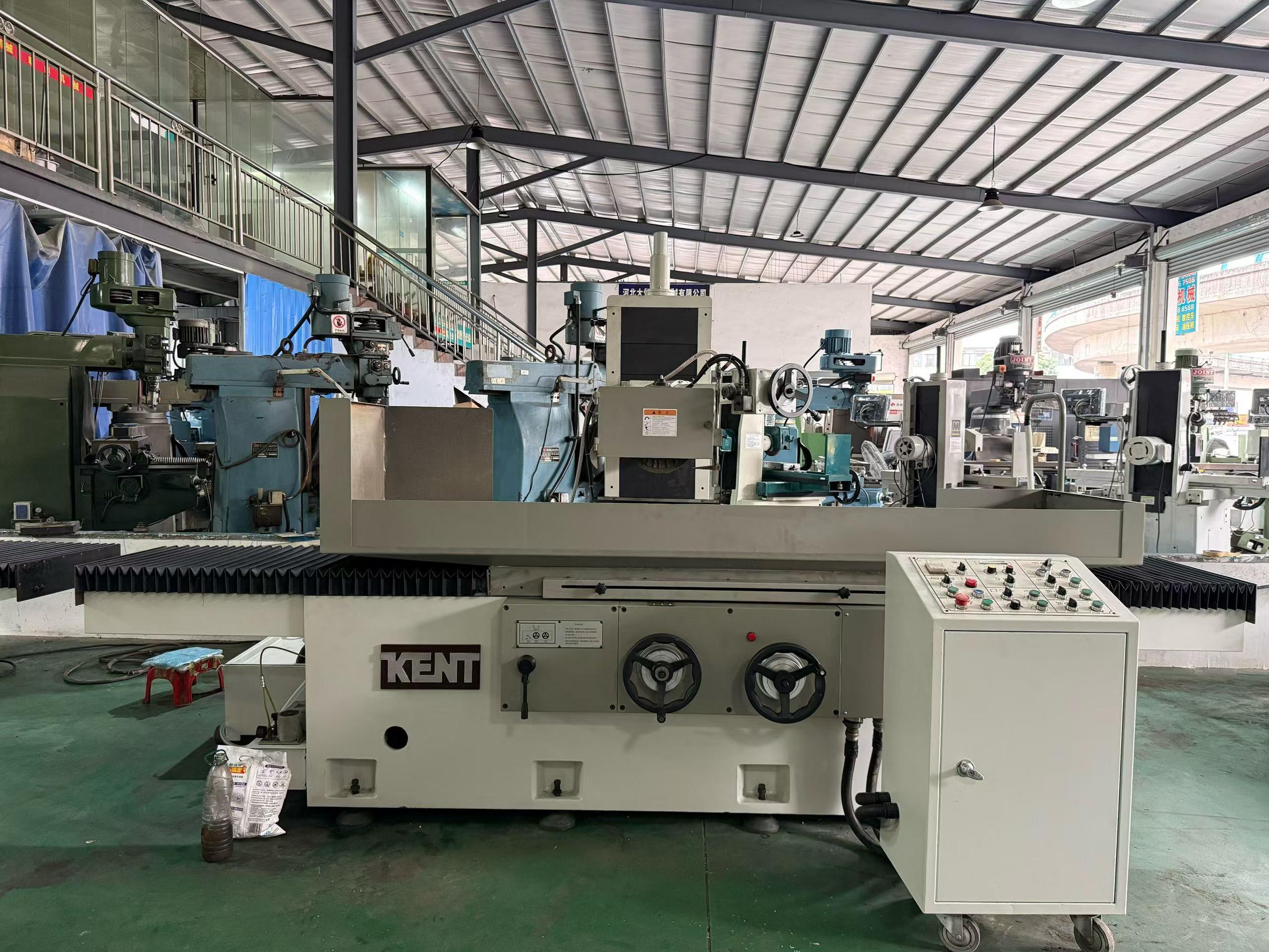 Шлифовальный станок для обработки поверхностей