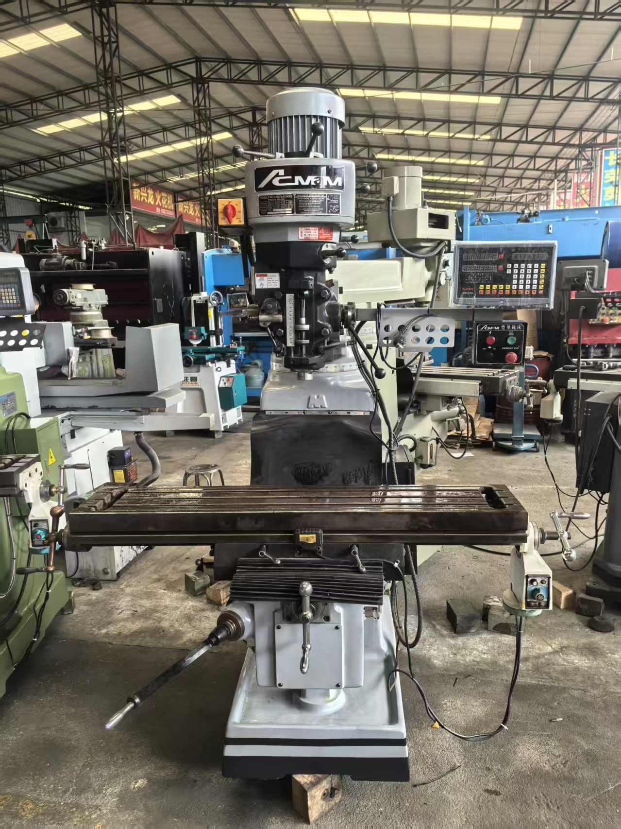 Вертикальная машина для фрезерования башен