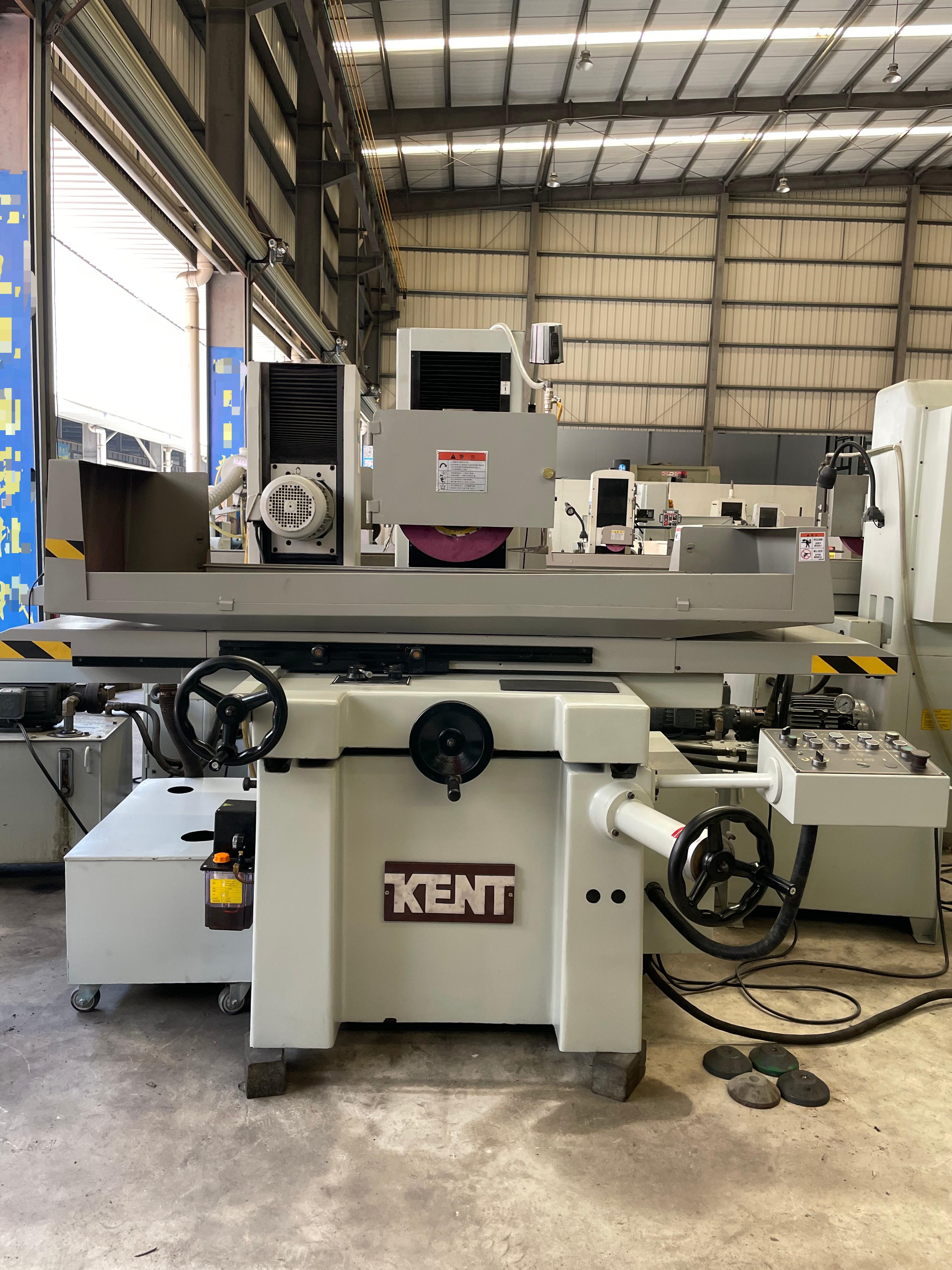 Шлифовальный станок для обработки поверхностей