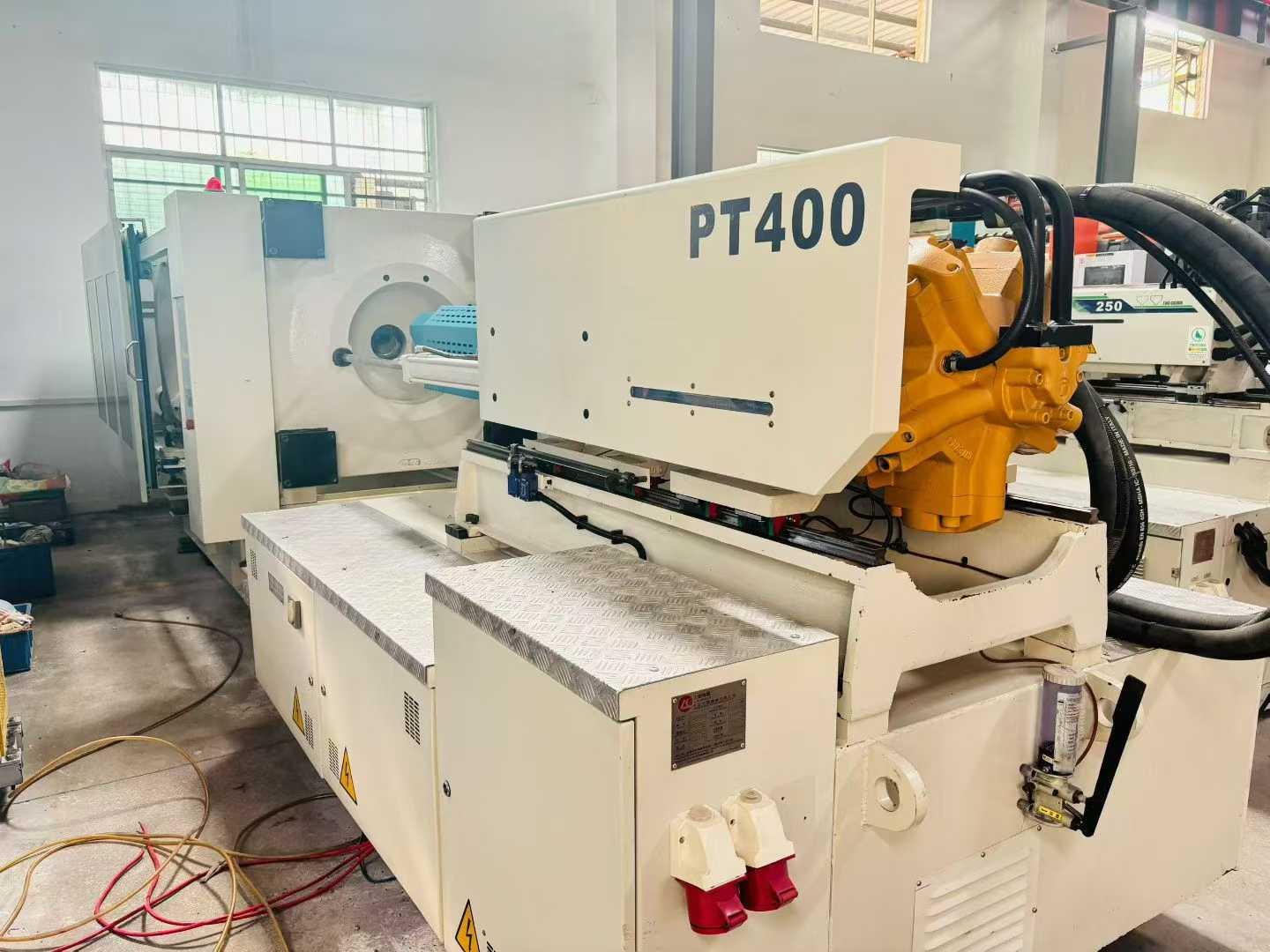 Машина для литья под давлением