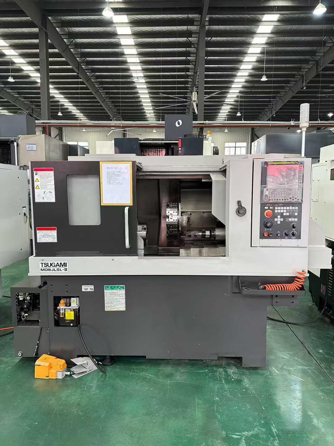 Токарный станок с чпу