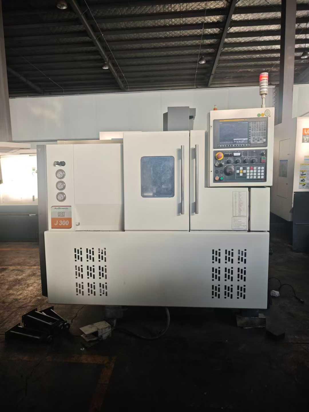 Токарный станок с чпу