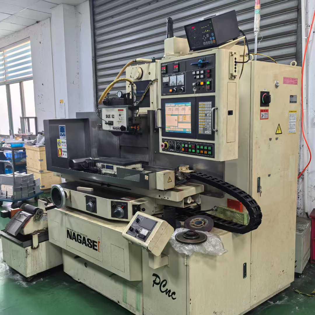 Шлифовальный станок для обработки поверхностей