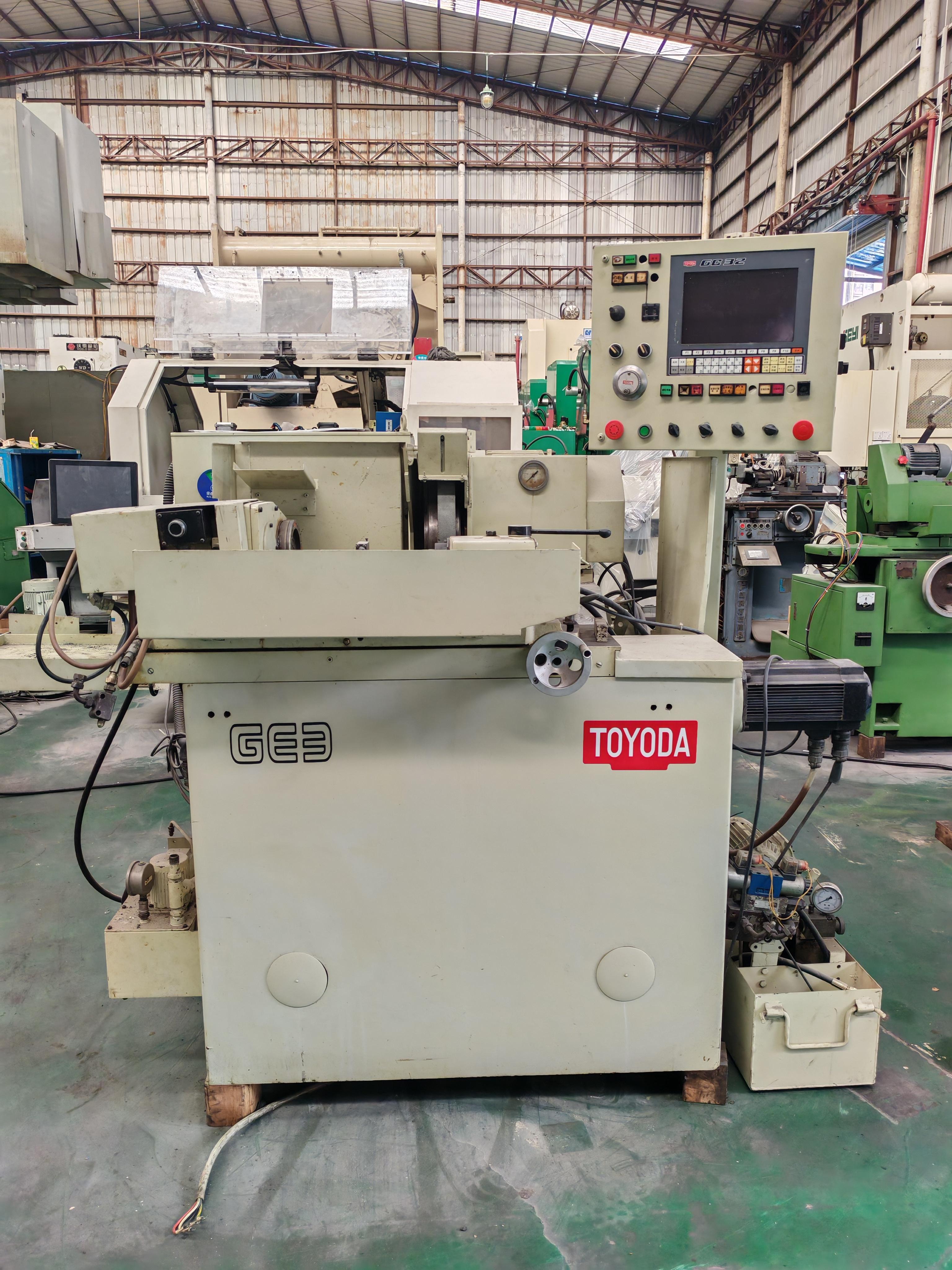 Цилиндрический шлифовальный станок