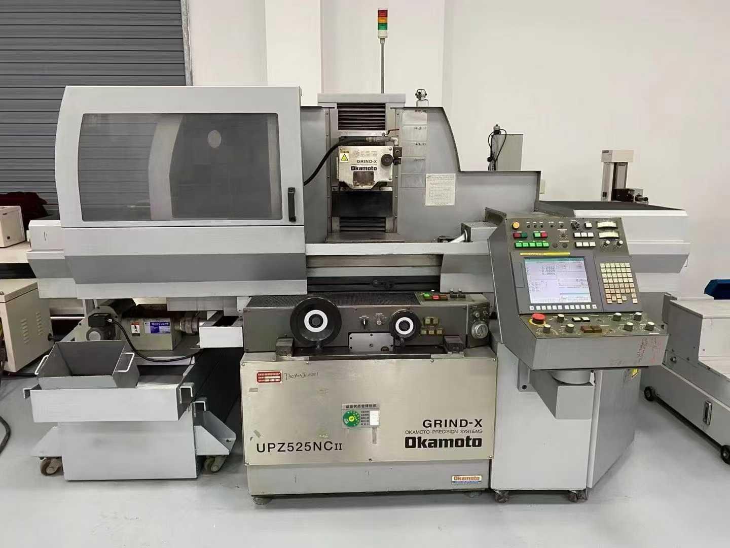 Шлифовальный станок для обработки поверхностей