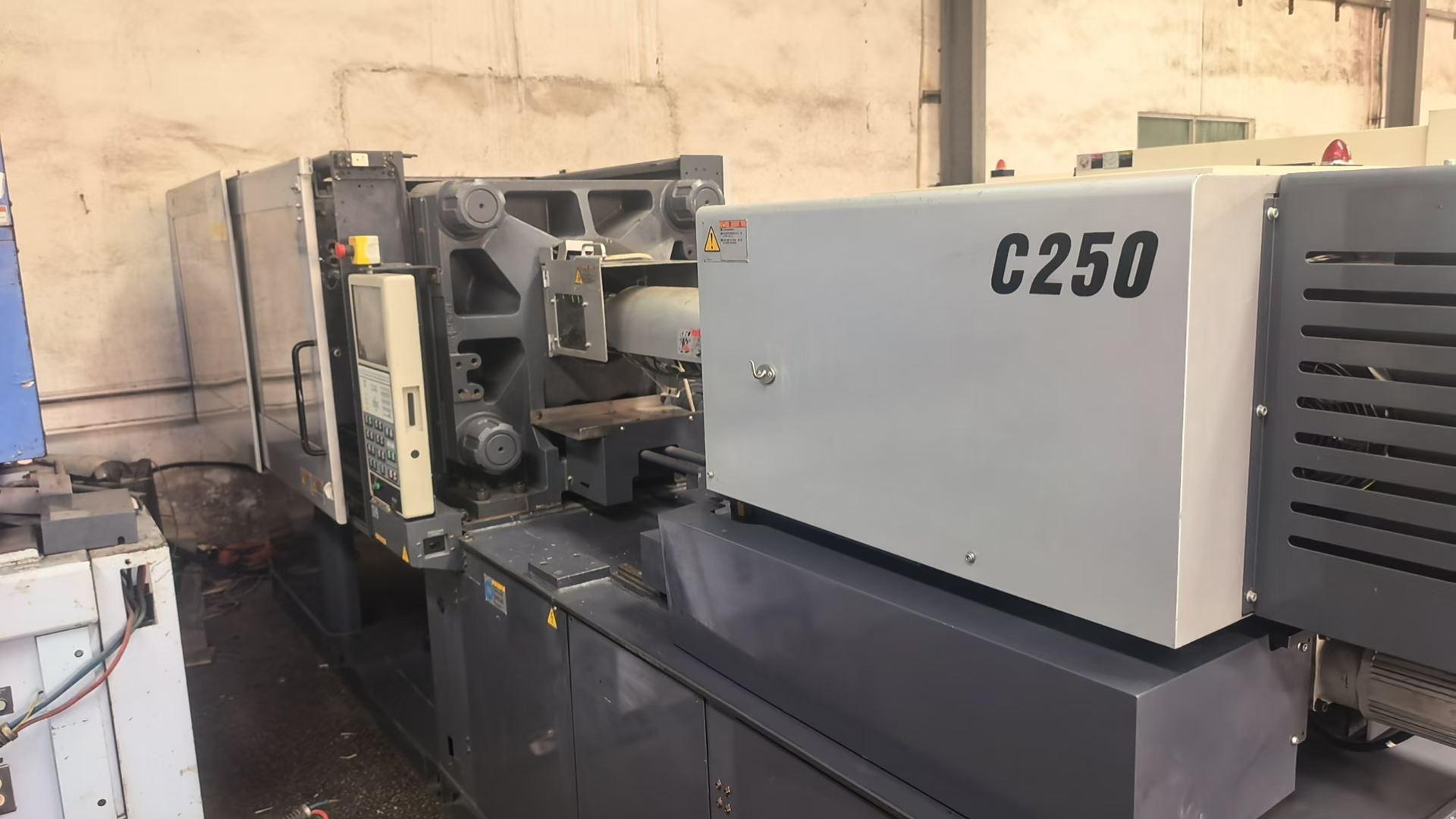 Машина для литья под давлением