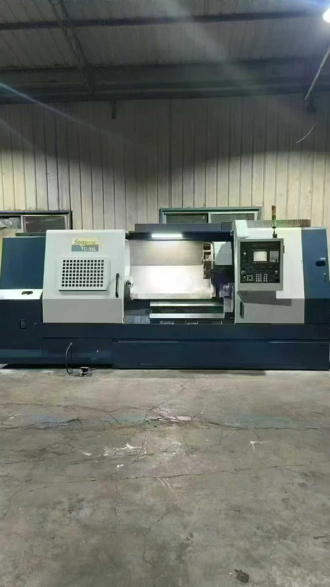 Токарный станок с чпу