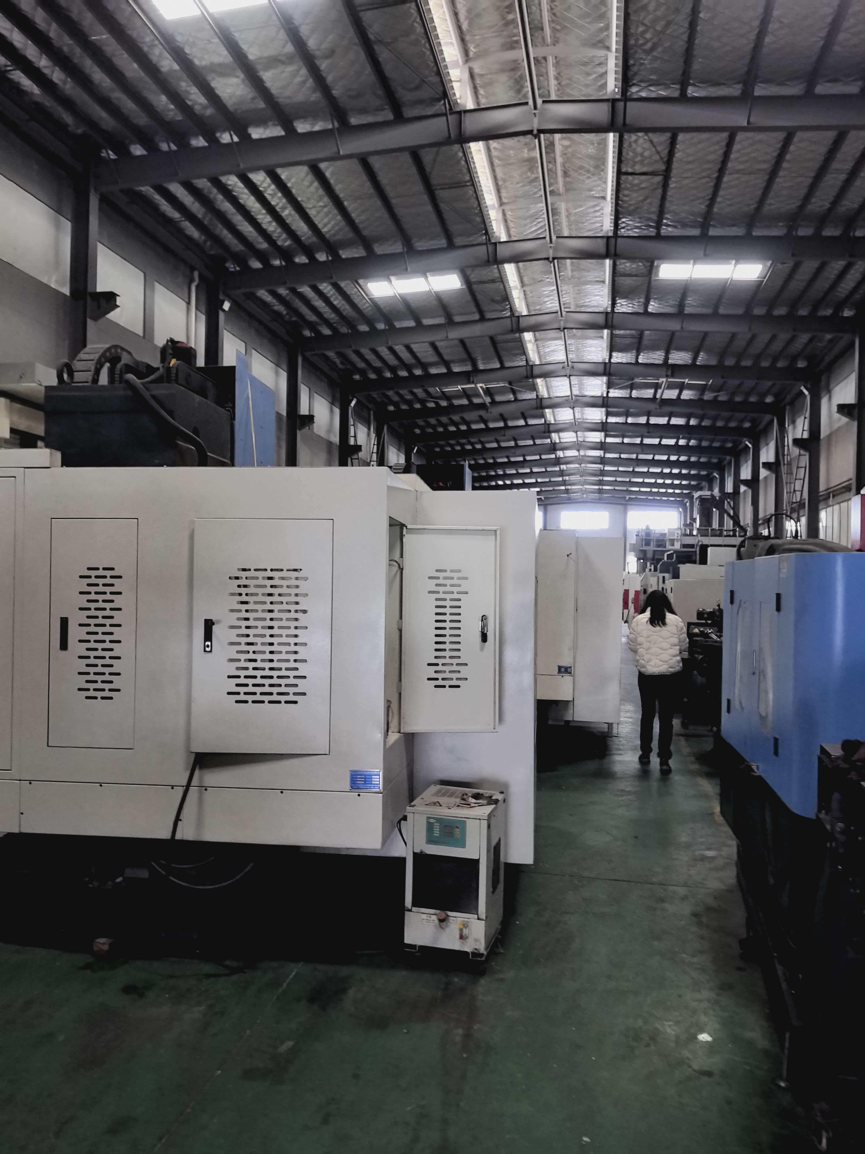 Обрабатывающий центр с чпу