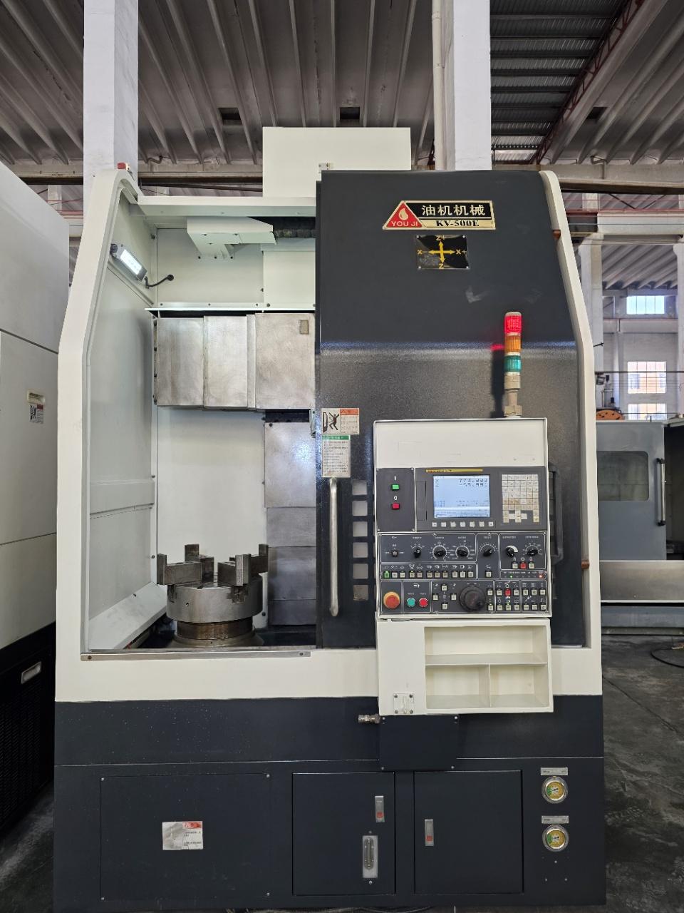 Вертикальный токарный станок с чпу