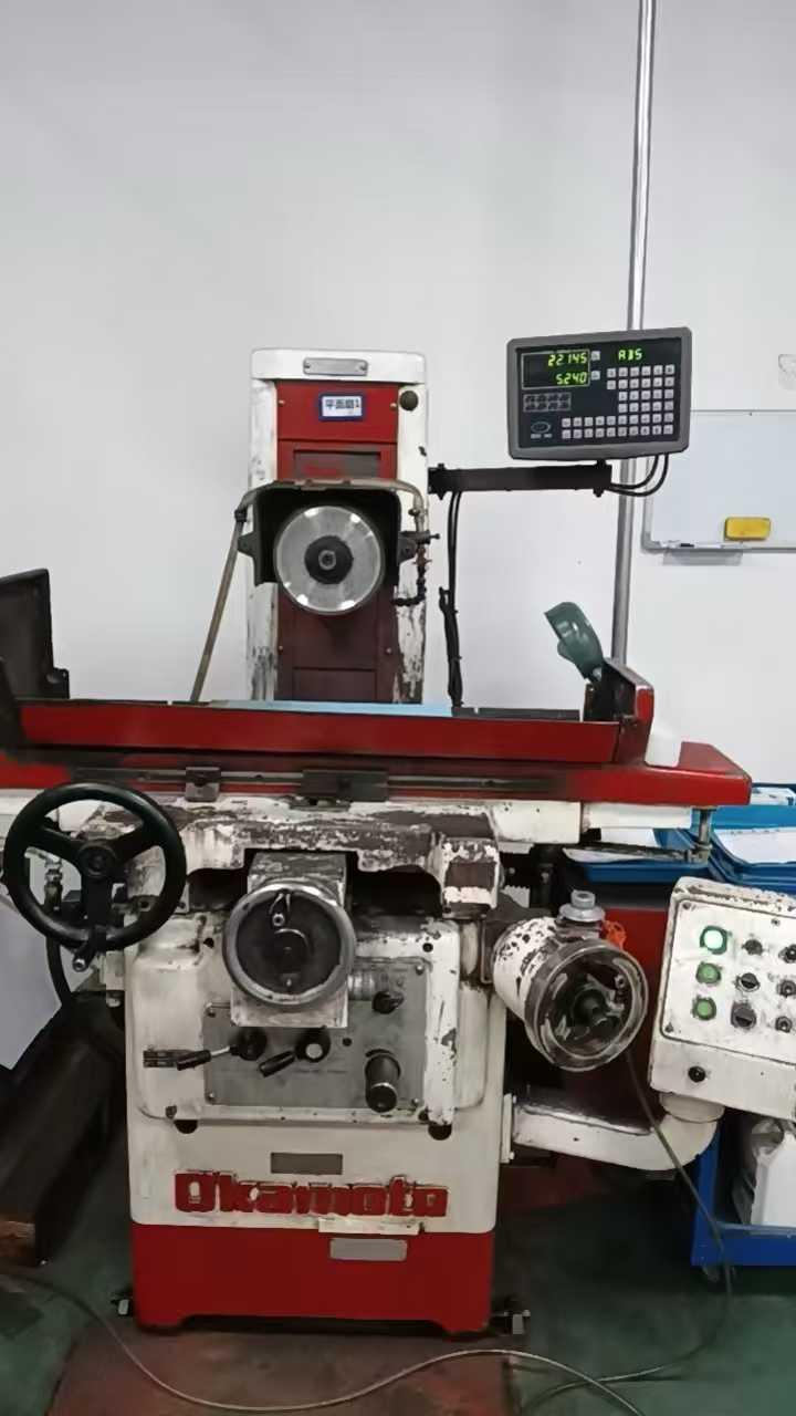 Шлифовальный станок для обработки поверхностей