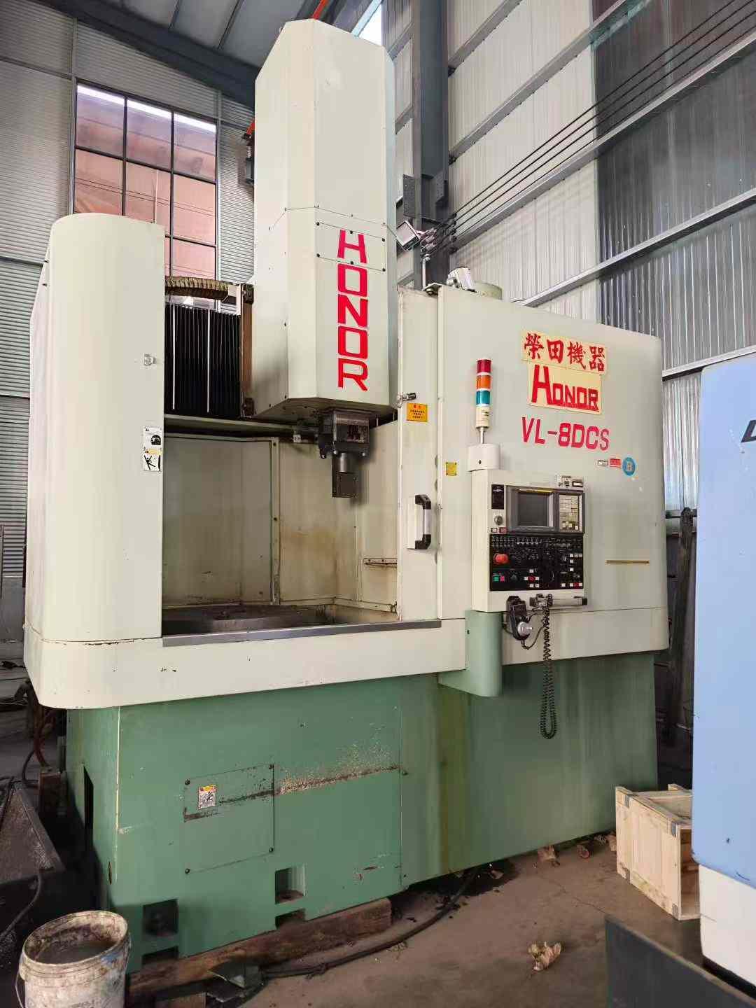 Вертикальный токарный станок с чпу