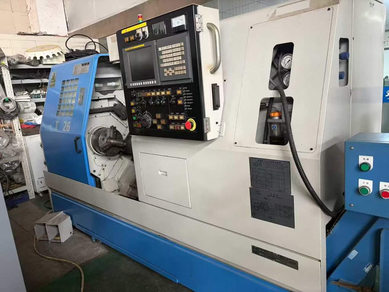 Токарный станок с чпу