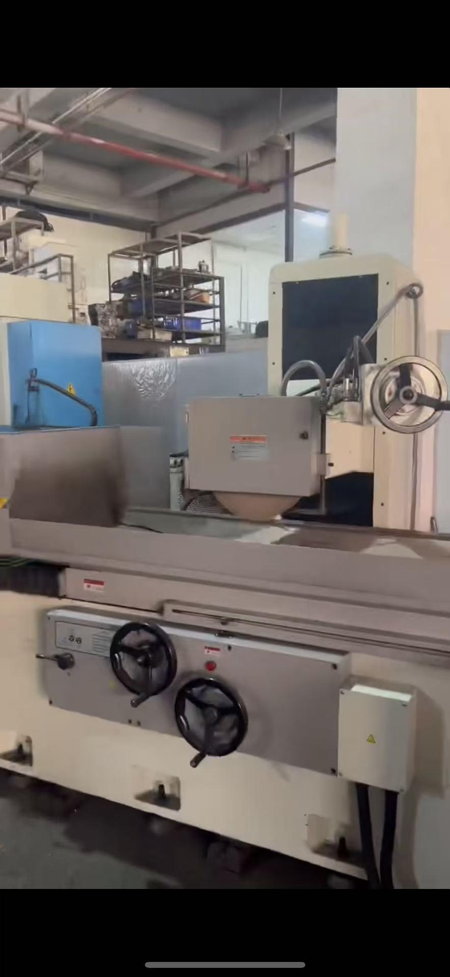 Шлифовальный станок для обработки поверхностей