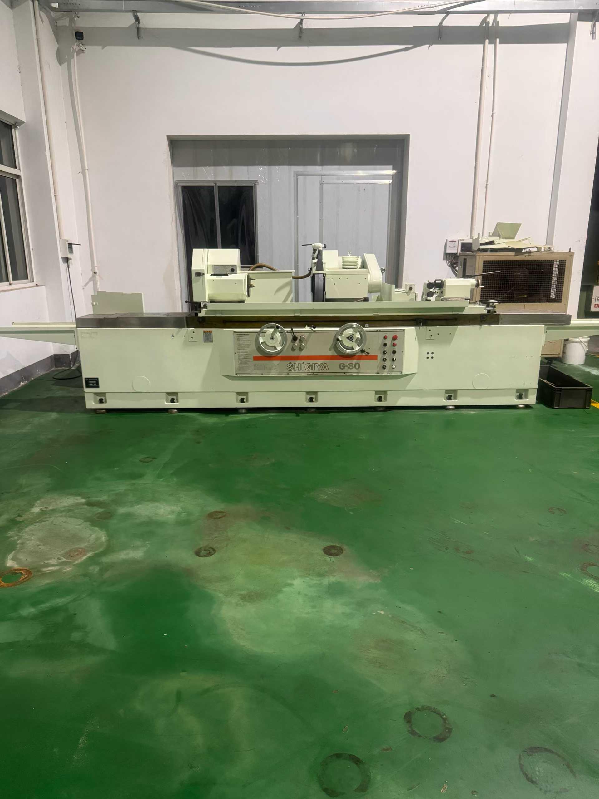 Цилиндрический шлифовальный станок